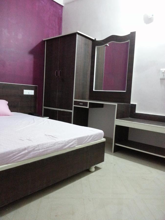 Hotel Sanchita Palace Forbesganj Kültér fotó
